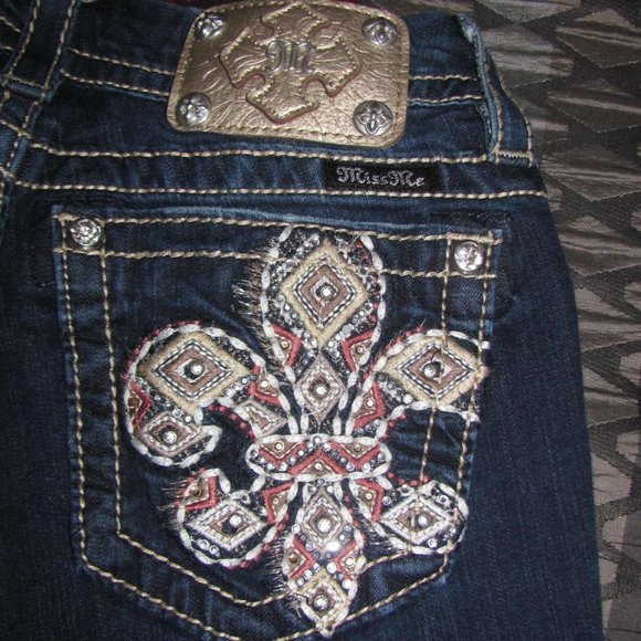 Miss Me Jeans Size 26 x 31 Signature Slim Boot Low Rise Embellished - Picture 9 of 12